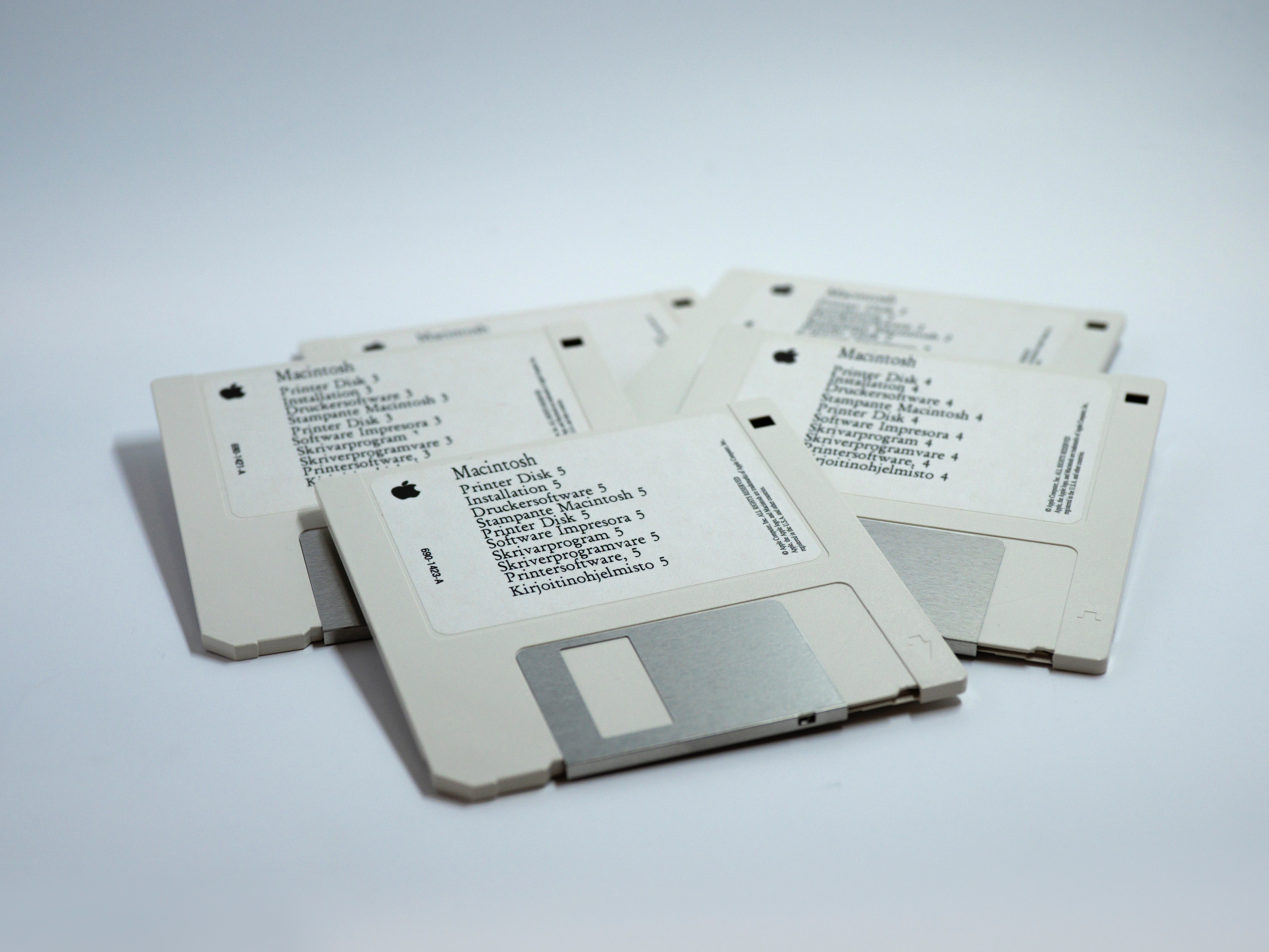 old white mac floppy disks software architecture